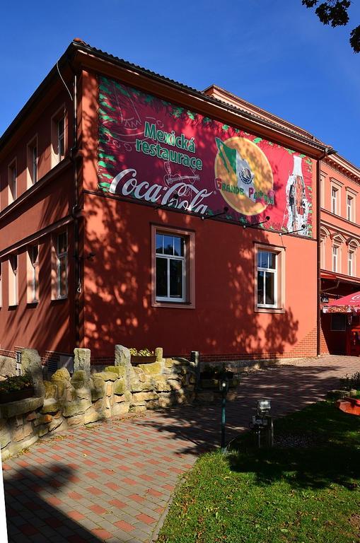 Grand Hotel Jaromer Exterior photo